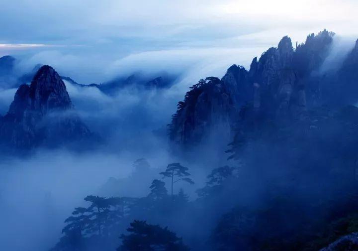 可爱吊带裙