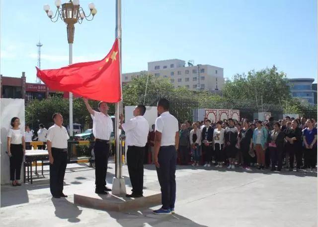 救援男厨师