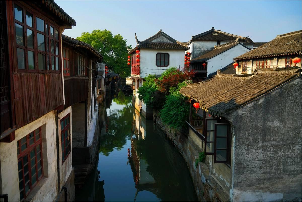 逃出白海豹洞